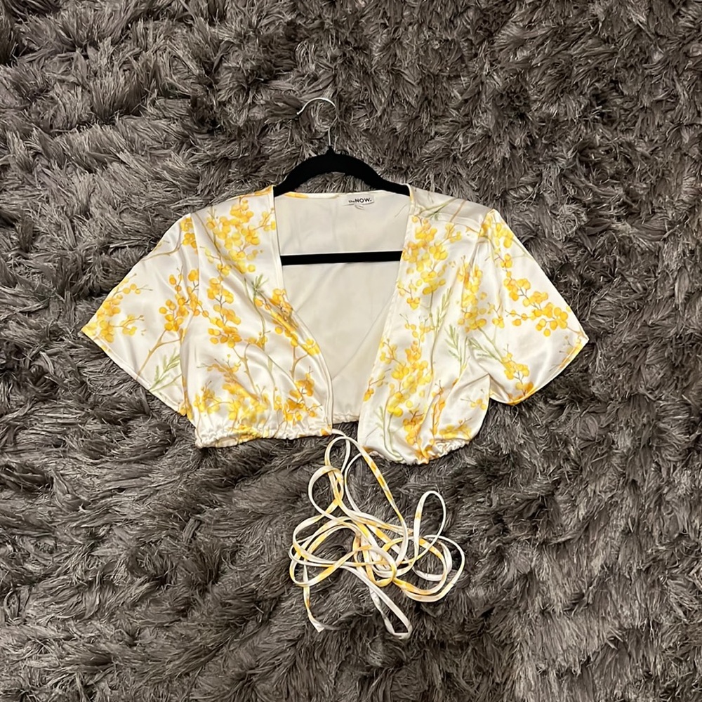 The now yellow floral top
